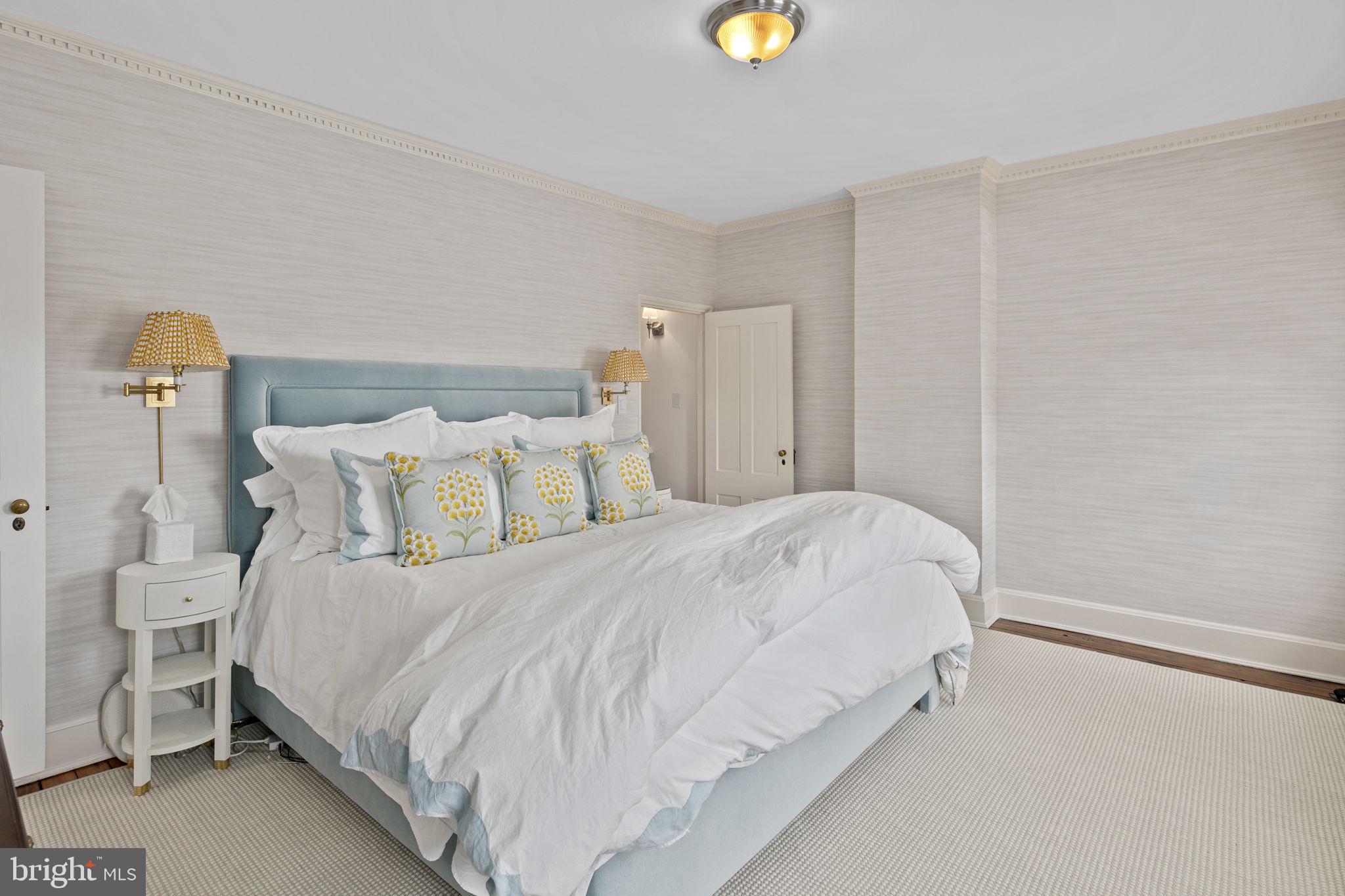 OLD TOWN ALEXANDRIA - Residential