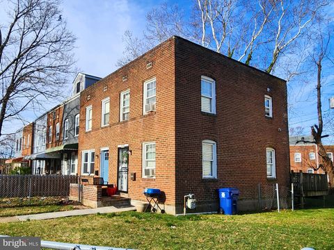 Townhouse For Sale - 2838 Bookert Drive<br/> BALTIMORE, MD 21225