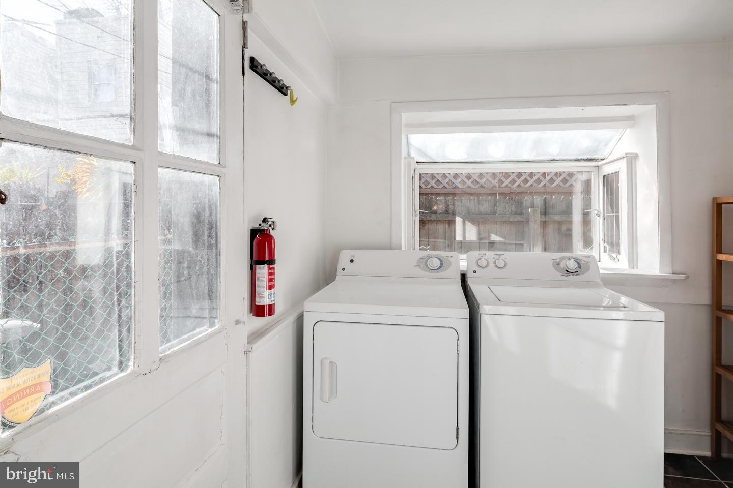 FAIRMOUNT - Residential Lease