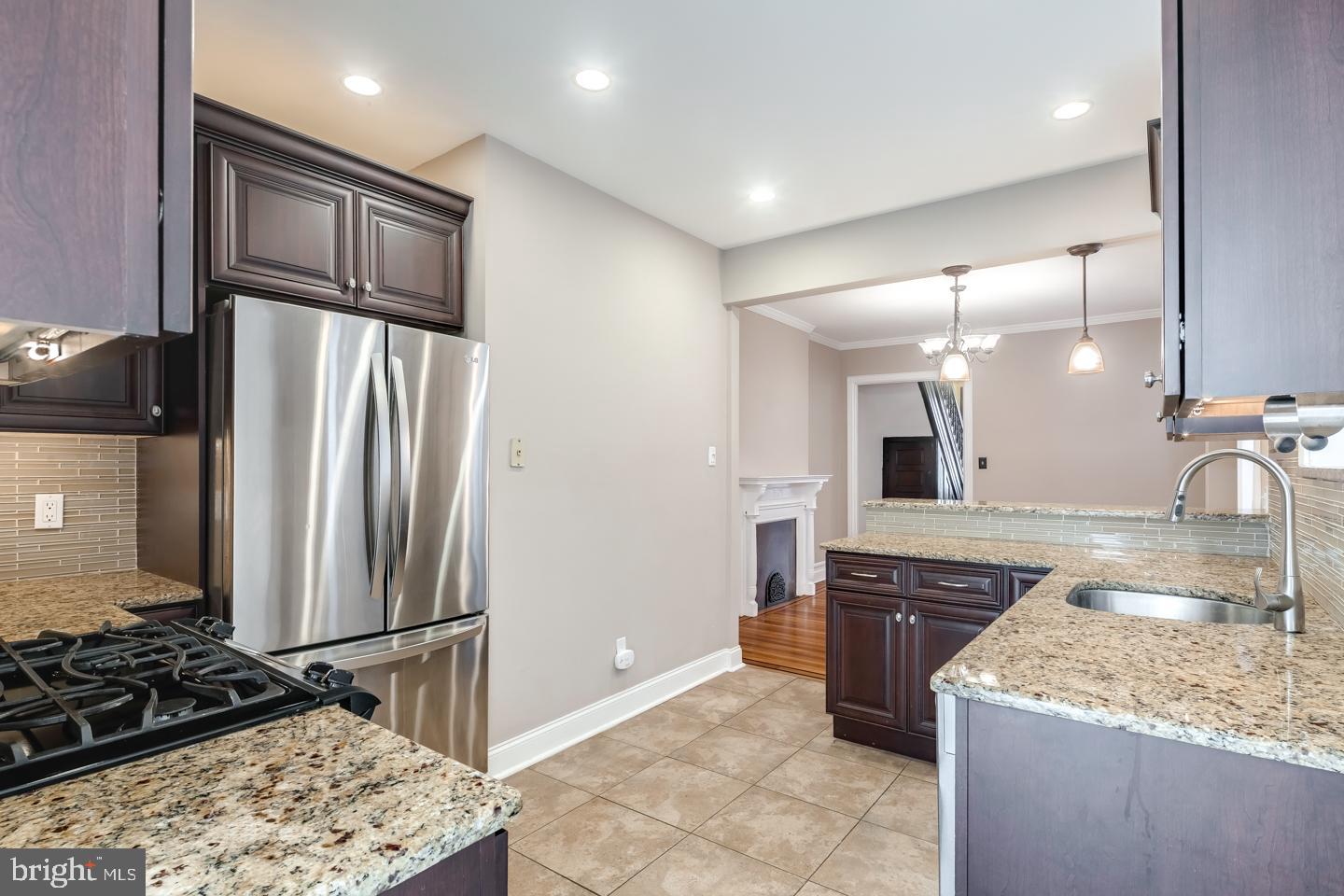 FAIRMOUNT - Residential Lease