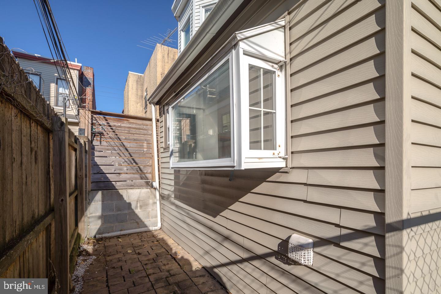 FAIRMOUNT - Residential Lease