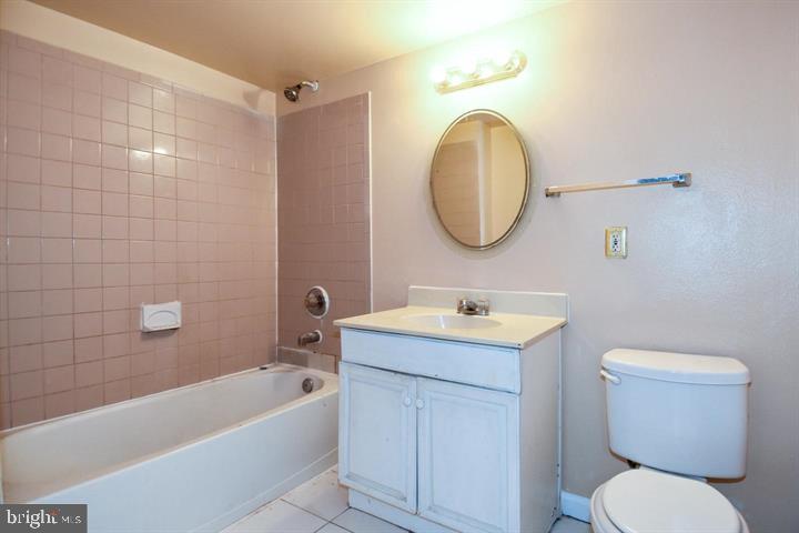 SPYGLASS HILL - Residential