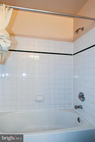 SPYGLASS HILL - Residential