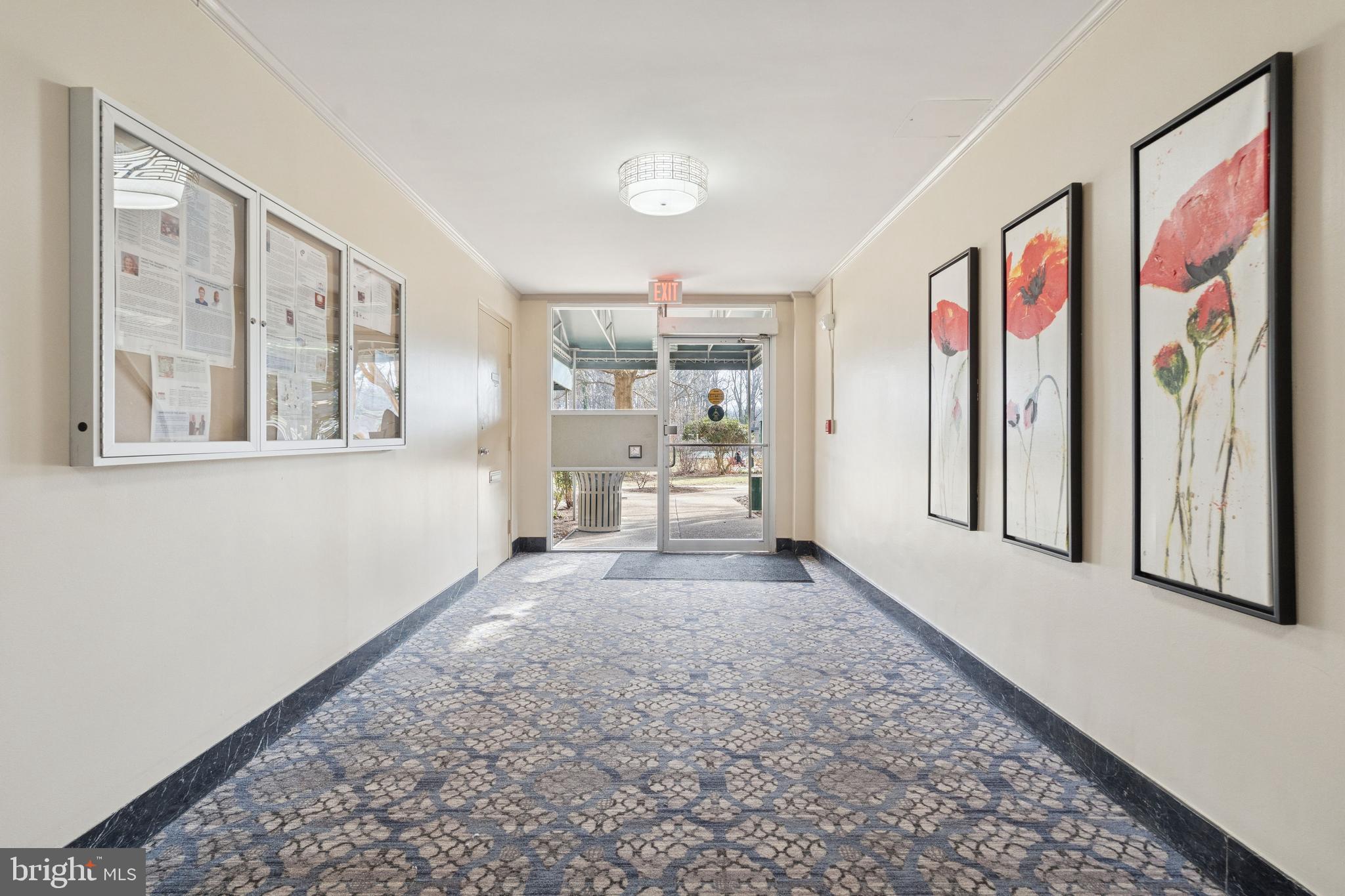 RIVER TOWERS - Residential