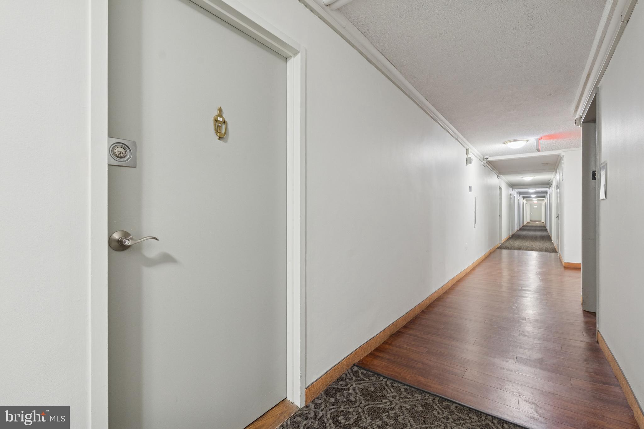 RIVER TOWERS - Residential