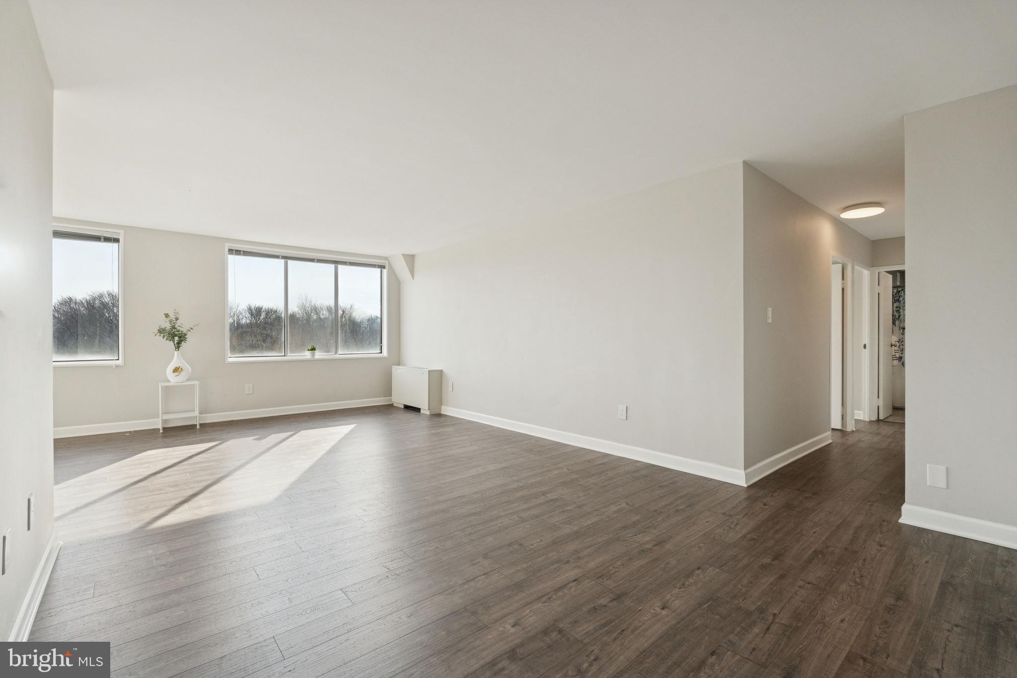 RIVER TOWERS - Residential