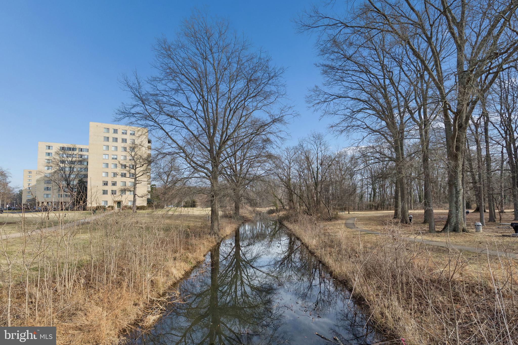 RIVER TOWERS - Residential