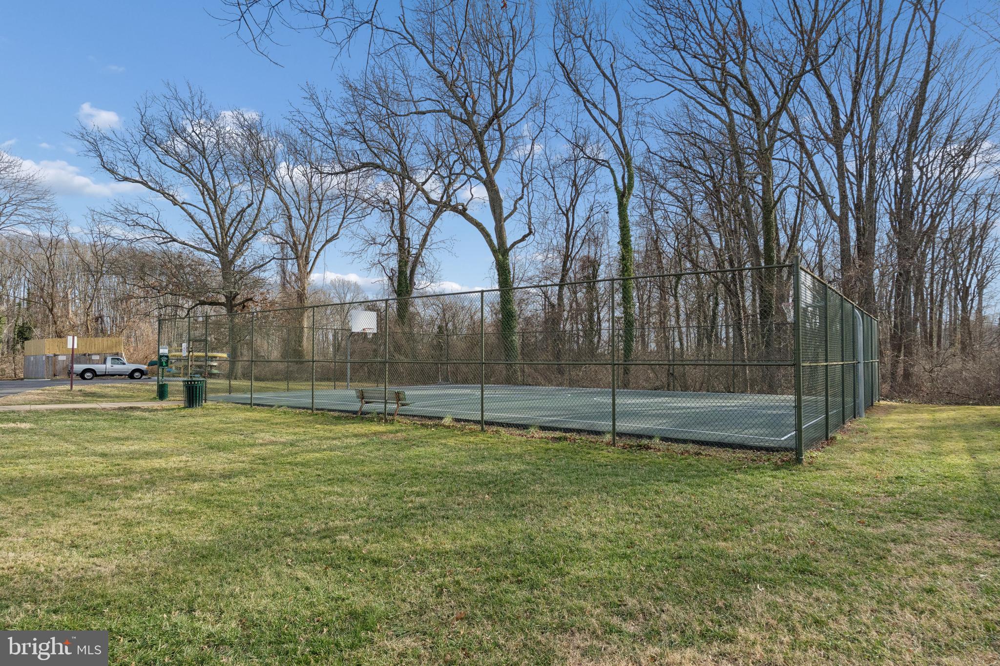 RIVER TOWERS - Residential