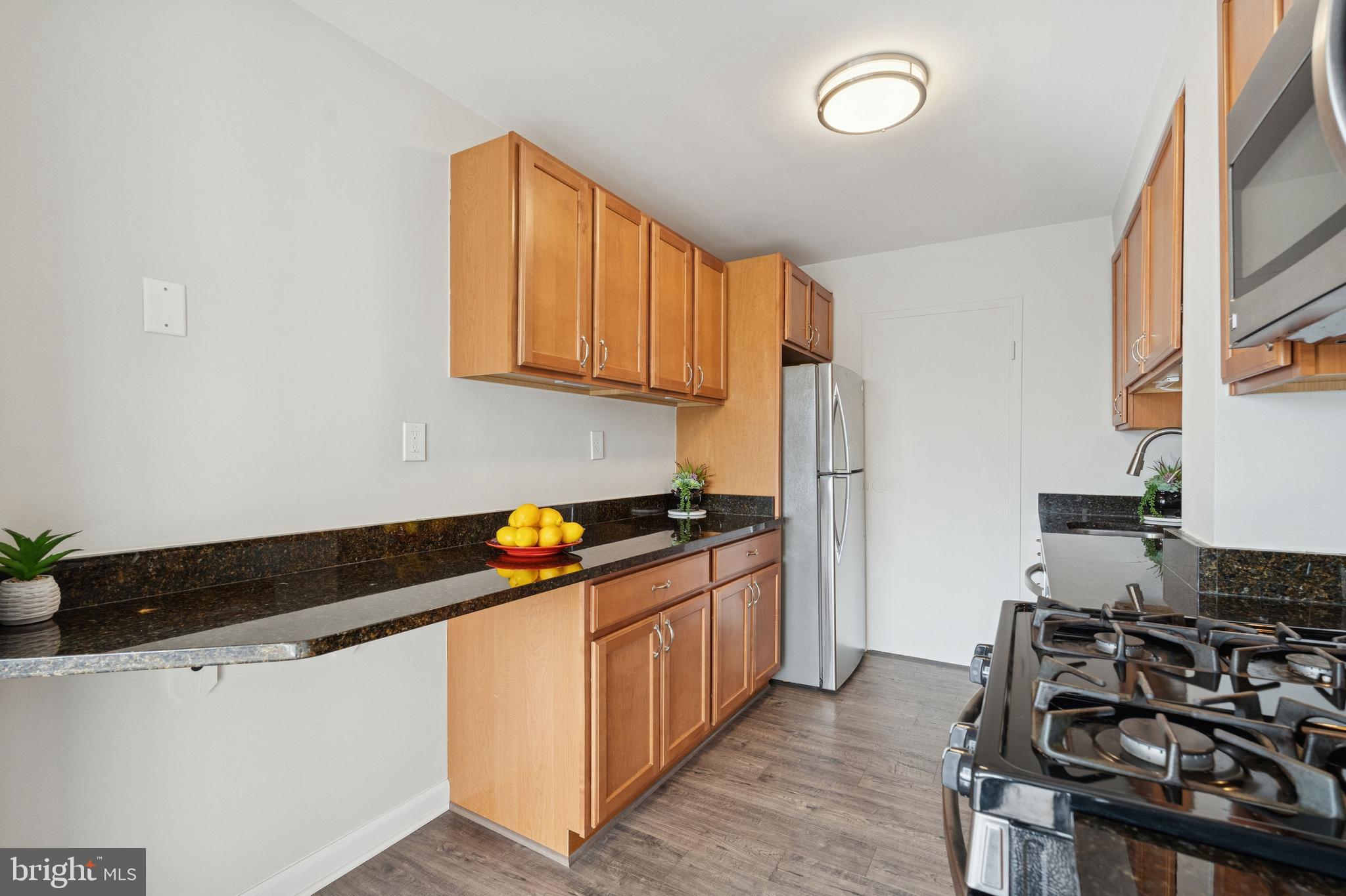 RIVER TOWERS - Residential