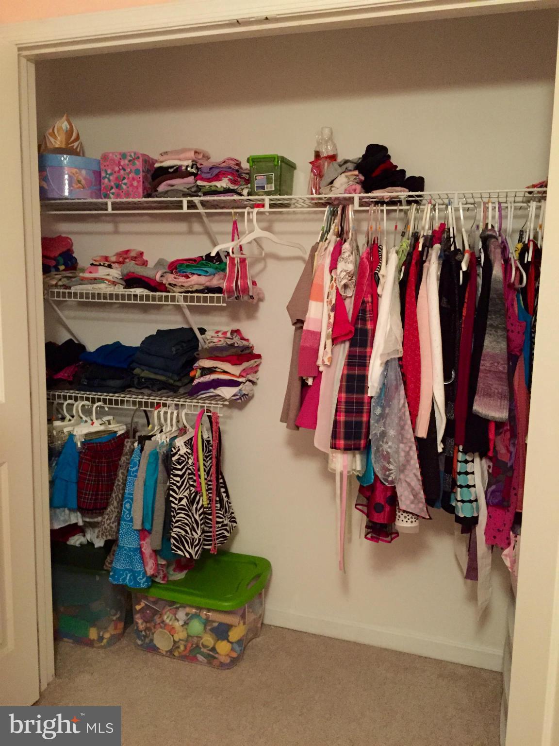 STREAMVIEW SUB - Residential