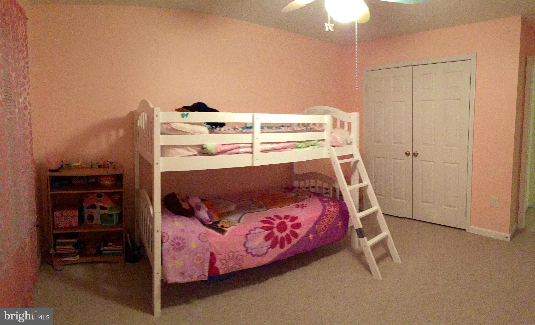 STREAMVIEW SUB - Residential