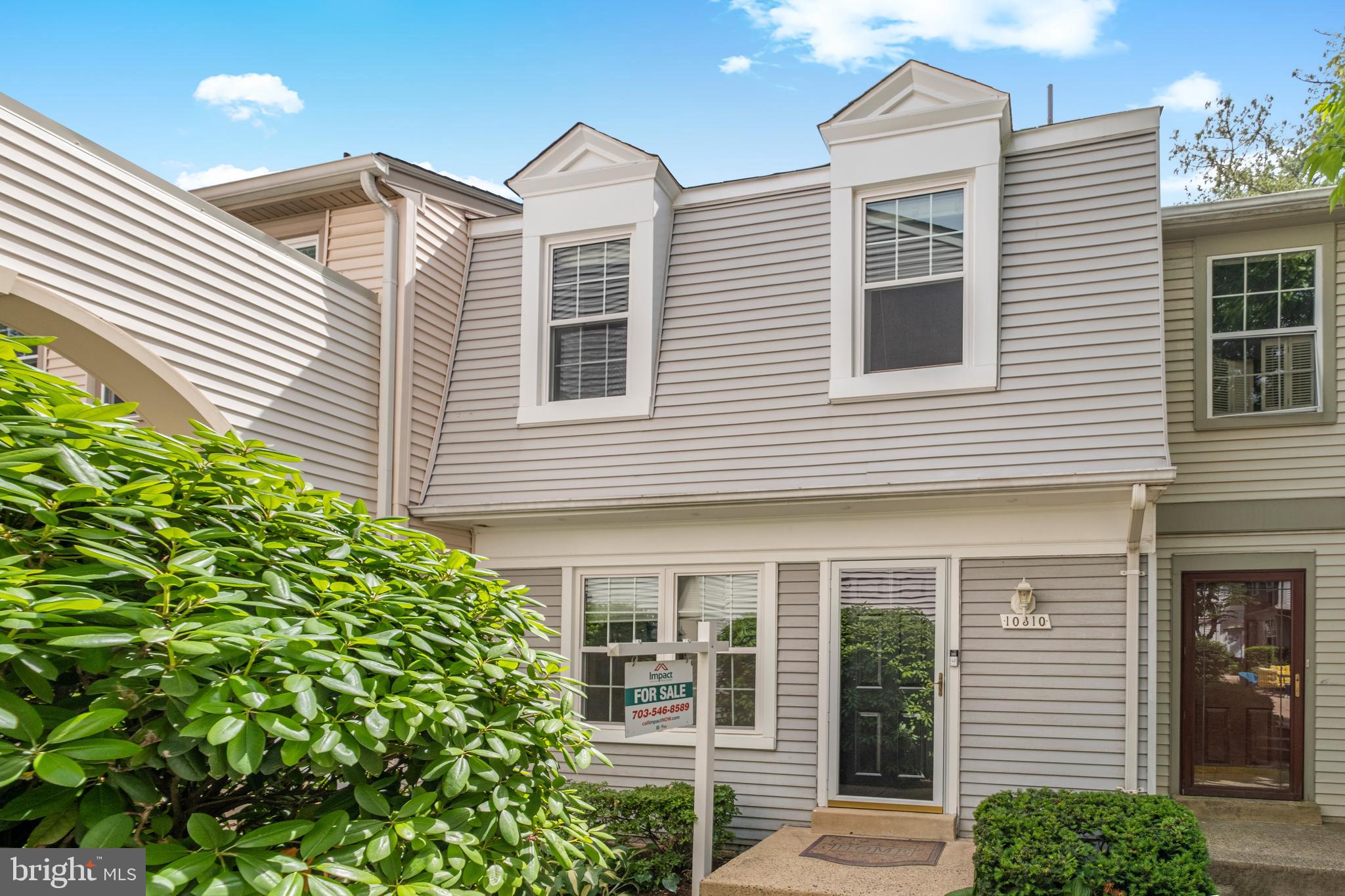 Welcome to the meticulously maintained three-story townhome in the highly sought-after Oakwood Commons neighborhood. This property boasts two bedrooms and 2.5 bathrooms. This home is intended for both daily living and entertaining, from the inviting living and dining areas with glistening hardwood floors to the pleasant, sunlit foyer. A new gourmet kitchen features a comfortable breakfast area that is framed by a large front window, recessed lighting, new countertops, and an attractive tile backsplash.
On the upper level, the primary bedroom offers a serene retreat, while the large second bedroom provides ample space for resting, working, or playing. The upstairs bathroom perfectly combines functionality and style.
The downstairs area is ideal for guest accommodations, home office use, or recreational activities. It includes a private, enclosed backyard with a patio, a complete bathroom, and a versatile third bedroom or den.
A prime location, this move-in-ready residence is conveniently situated near commuter routes, stores, dining, parks, and trails. It offers convenience, elegance, and space.
Ensure that you do not miss out by scheduling your tour today!