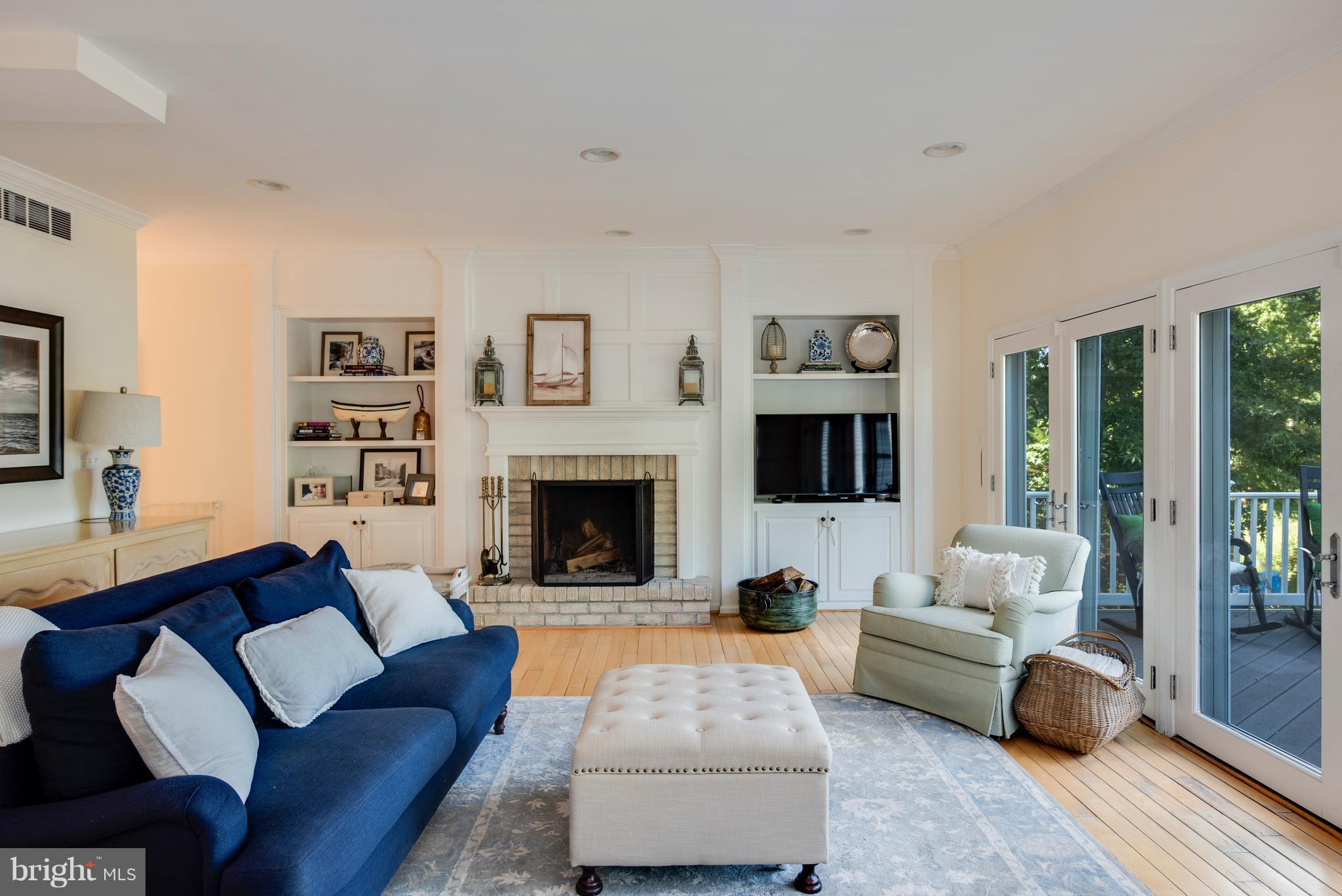 OYSTER HARBOR - Residential