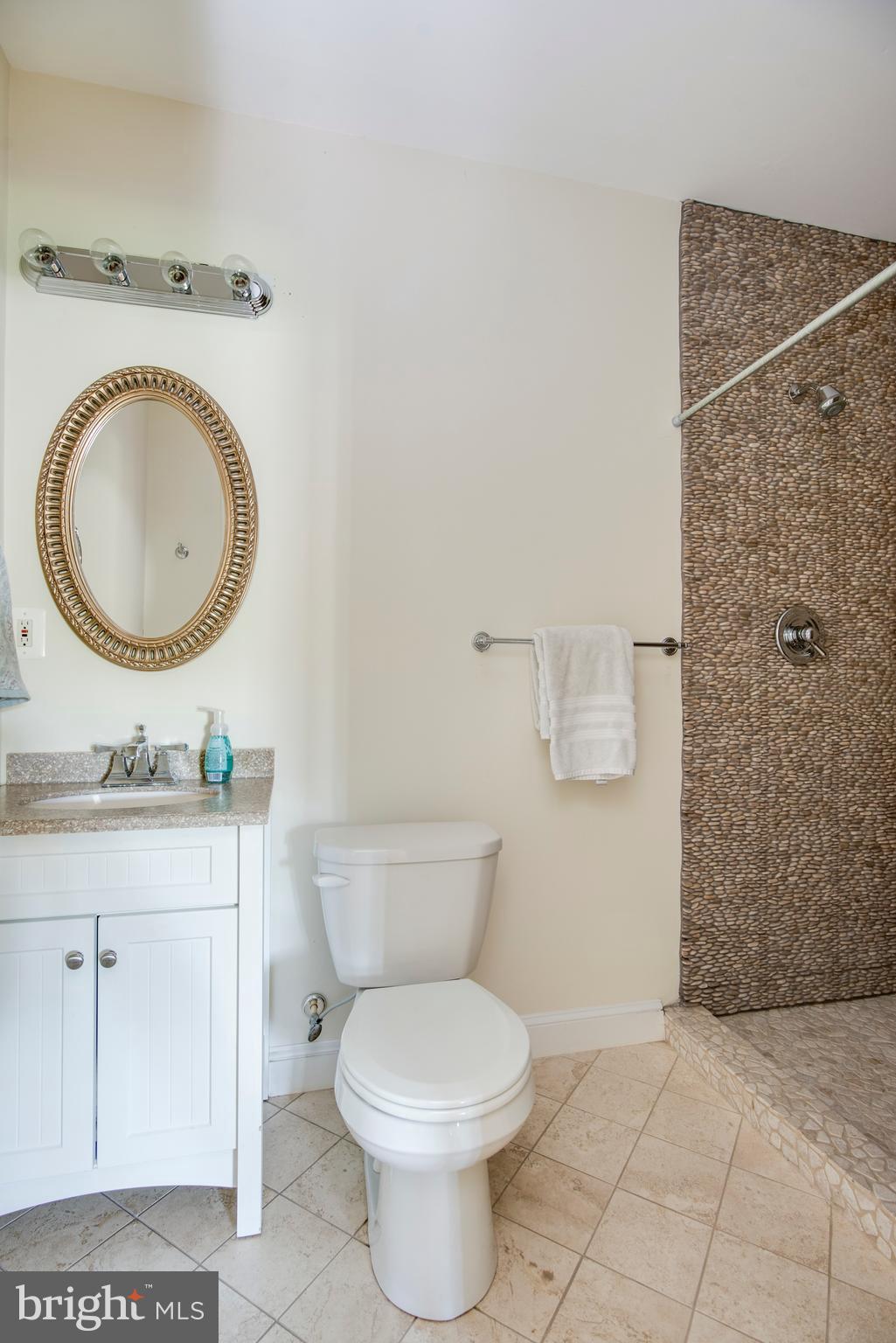 OYSTER HARBOR - Residential