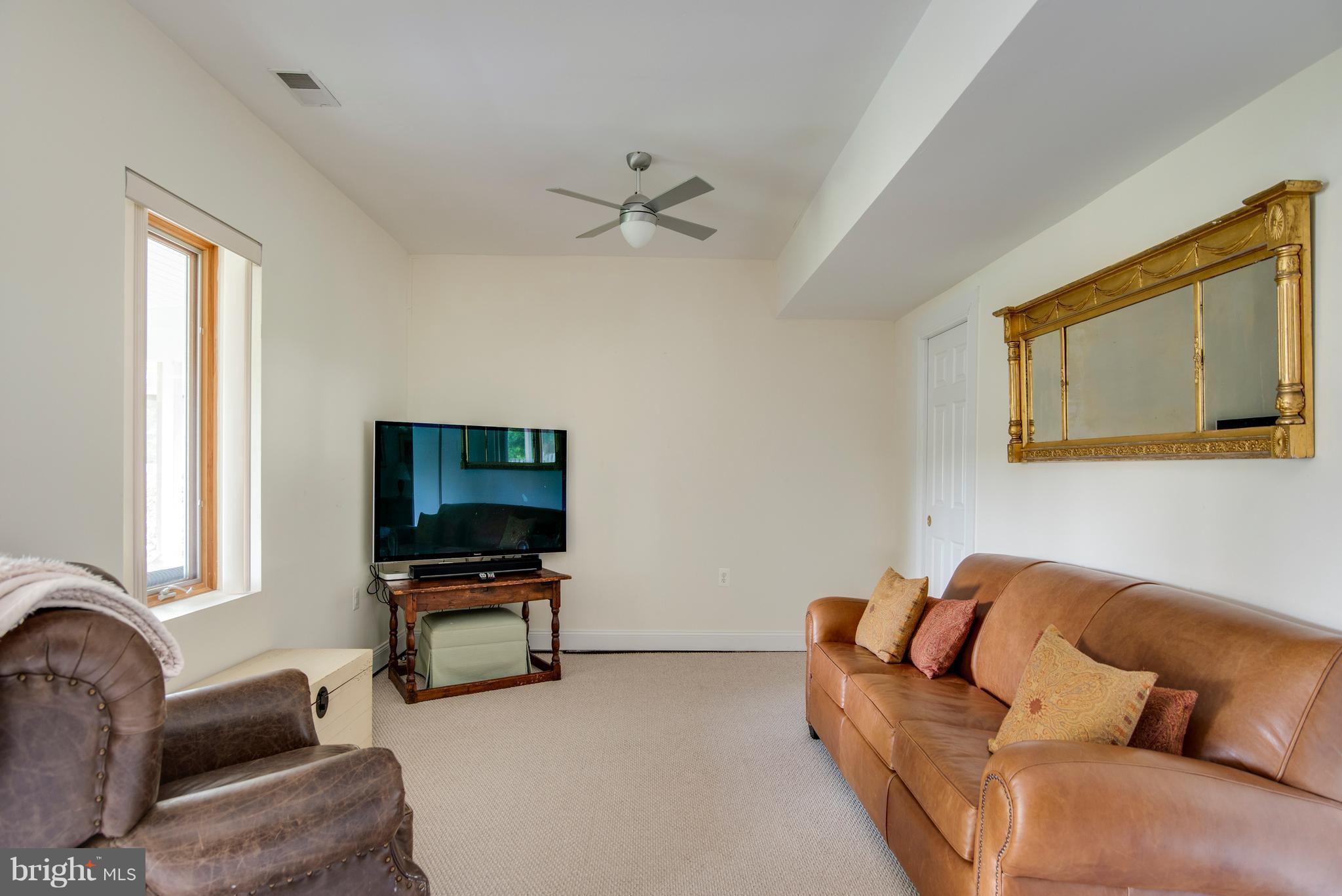 OYSTER HARBOR - Residential