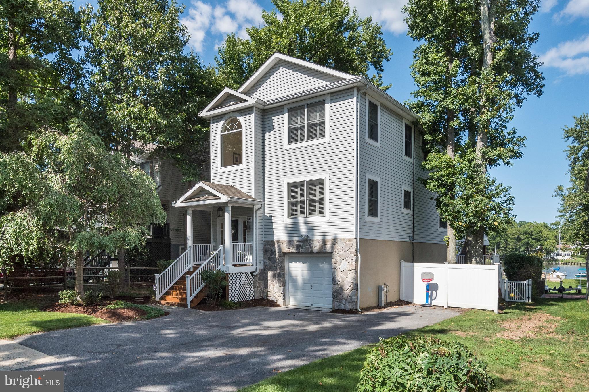 OYSTER HARBOR - Residential