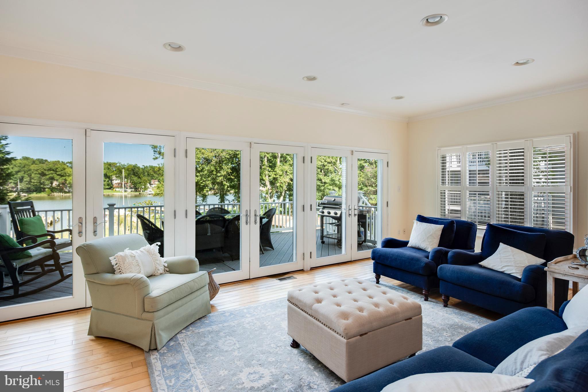 OYSTER HARBOR - Residential