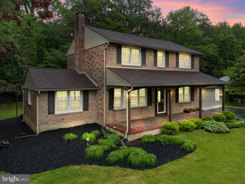 1221 Lakewood Drive, Wilmington, DE MLS: DENC2081906