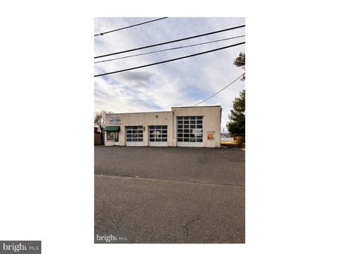 Photo of 116 Monroe Street, BRISTOL, PA 19007 (MLS # PABU2110688)