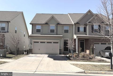 Photo of 18180 Red Mulberry Road, DUMFRIES, VA 22026 (MLS # VAPW2113366)