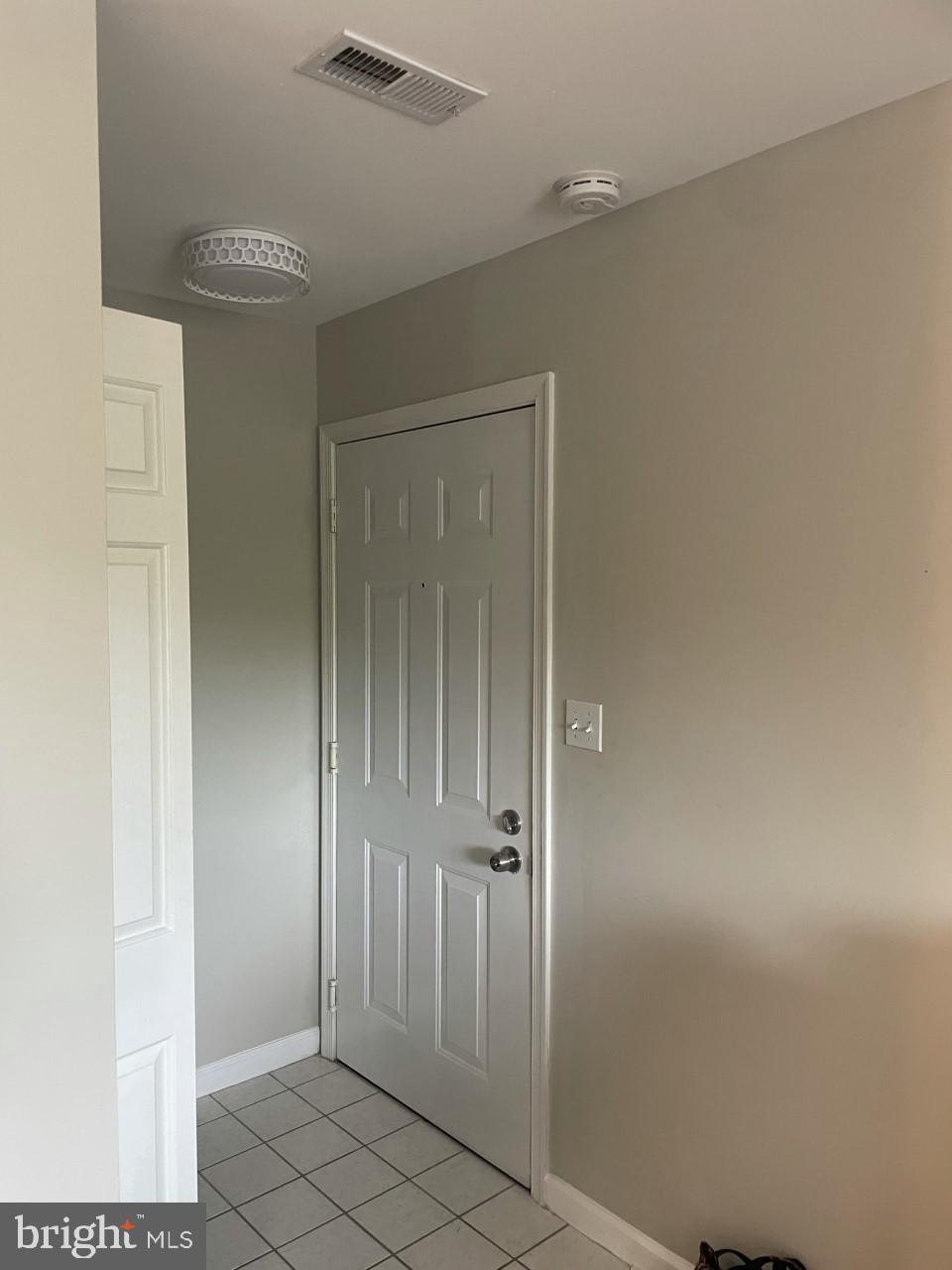 BERKLEIGH SQUARE - Residential Lease