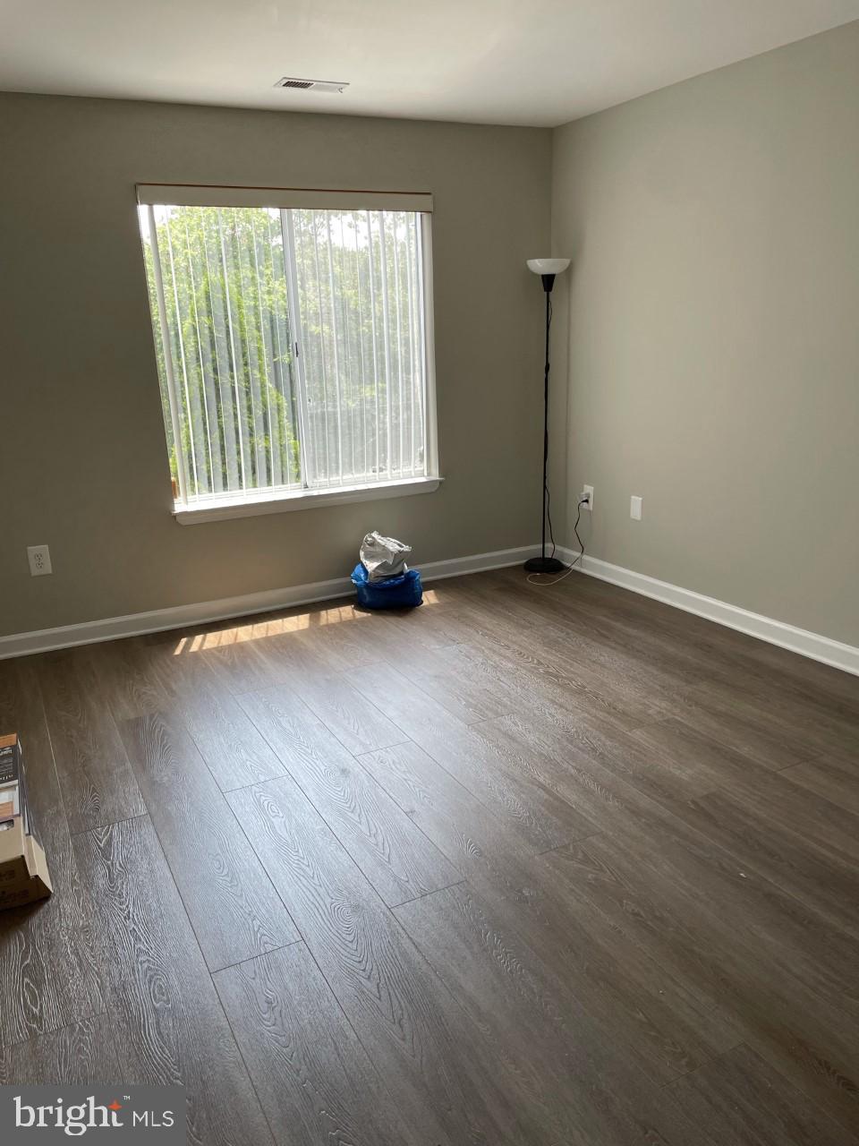 BERKLEIGH SQUARE - Residential Lease