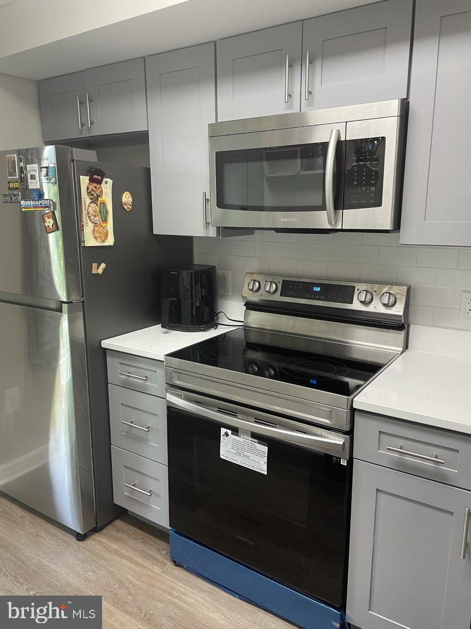 BERKLEIGH SQUARE - Residential Lease