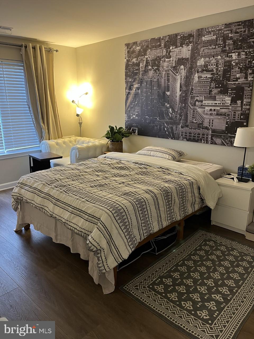 BERKLEIGH SQUARE - Residential Lease