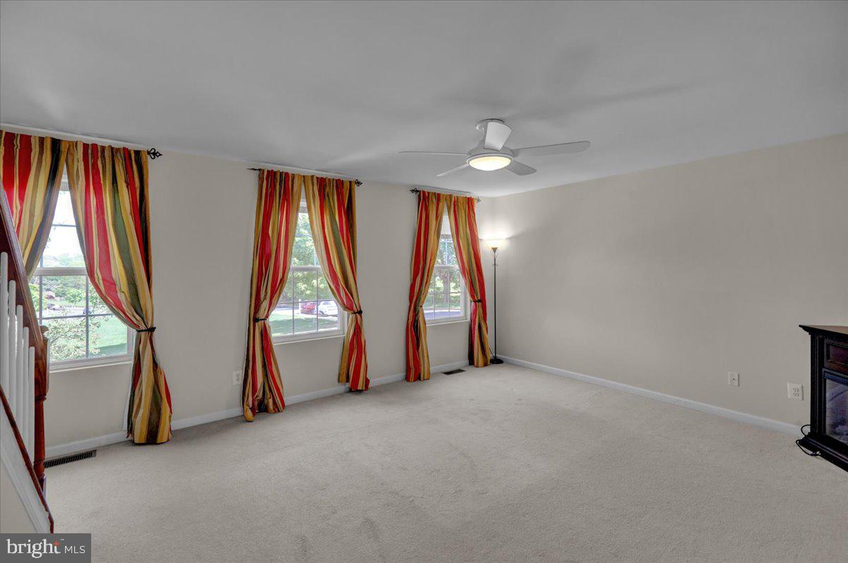 HAWTHORNE RIDGE - Residential