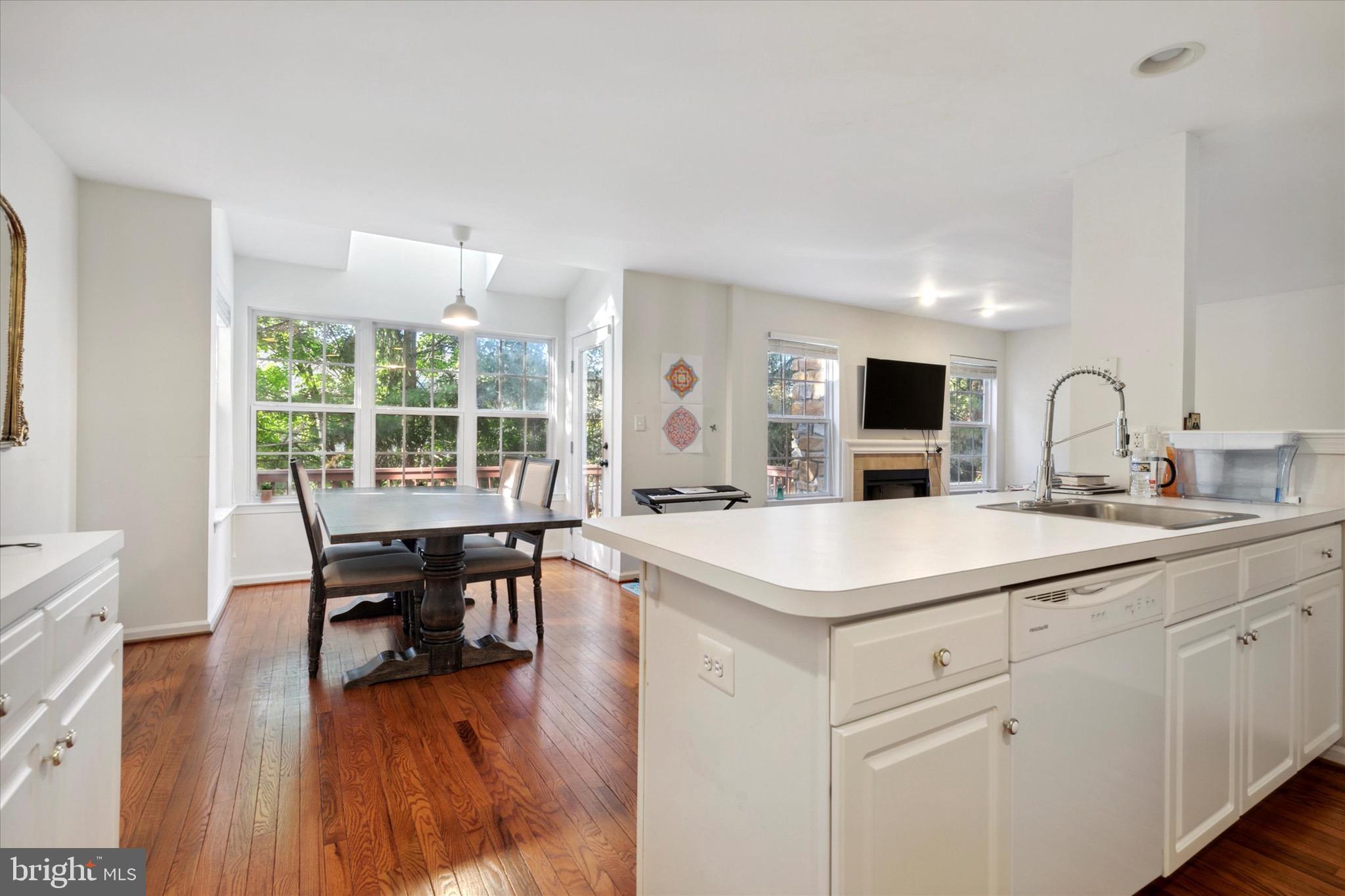 BLUE BELL CC - Residential Lease