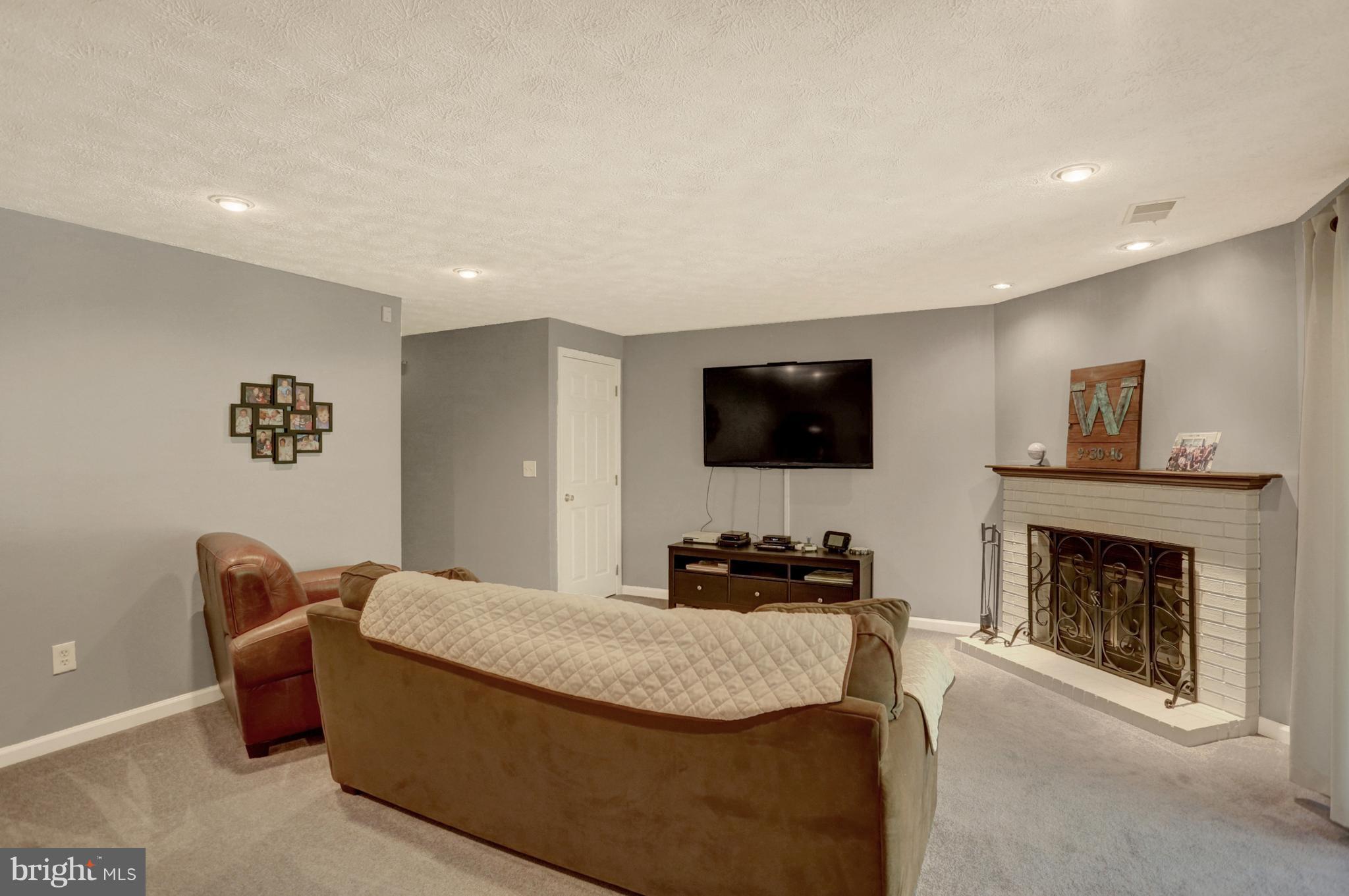 SILVER SPRING STATION - Residential