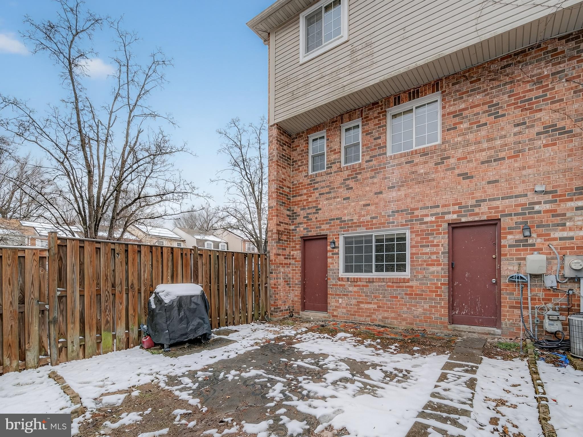 VILLAGE BROOK - Residential