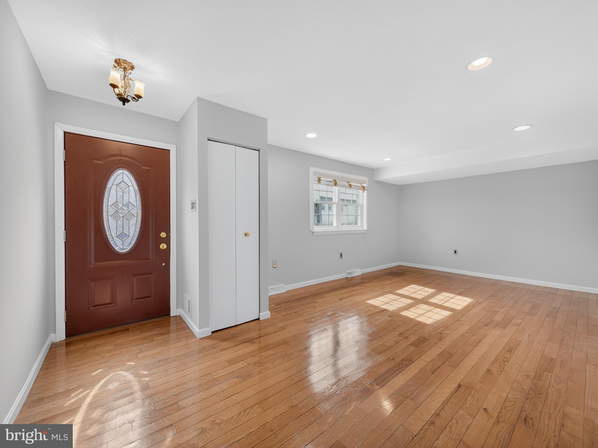 VILLAGE BROOK - Residential