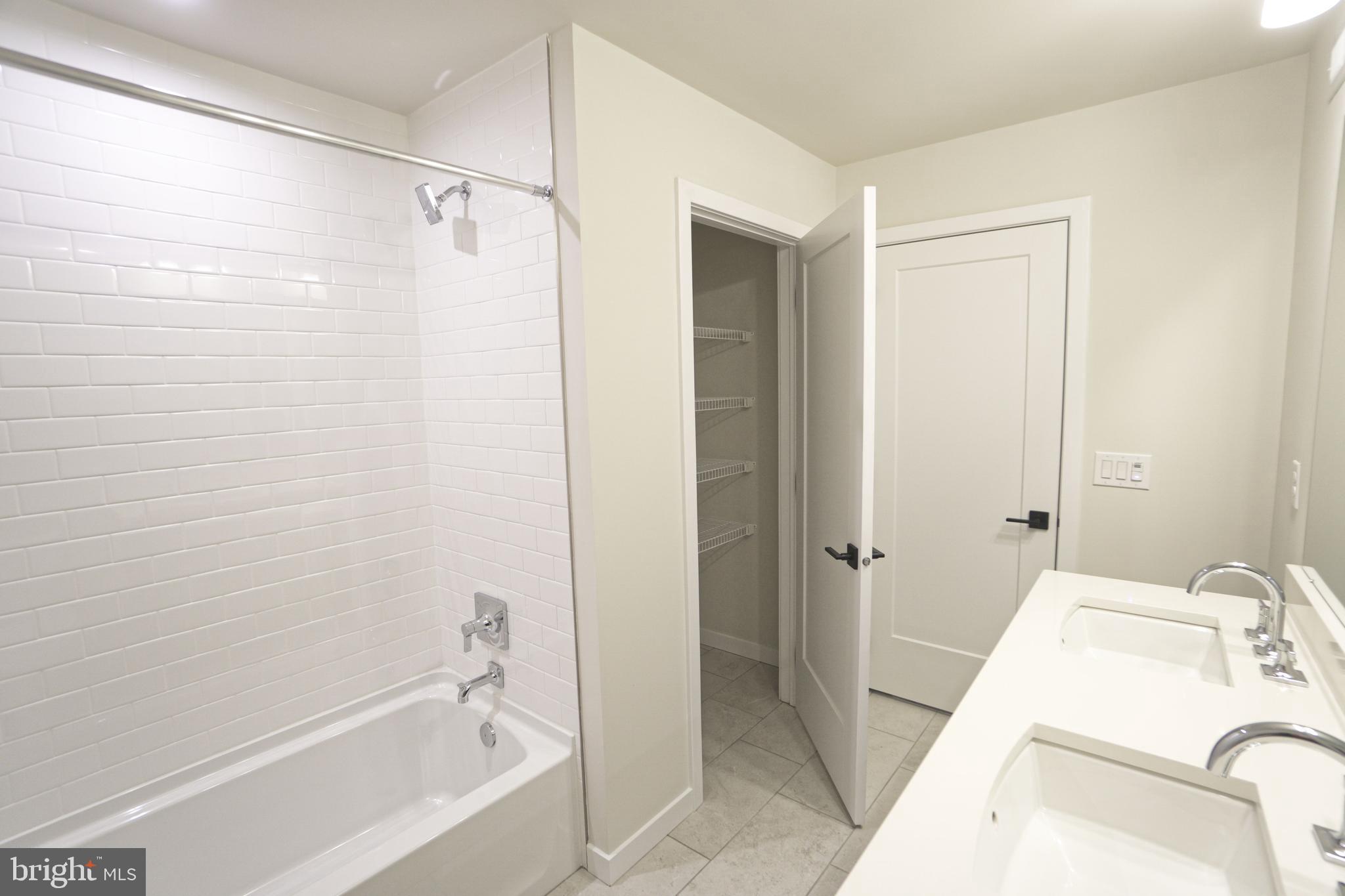 STONEBROOK AT UPPER MERION - Residential Lease