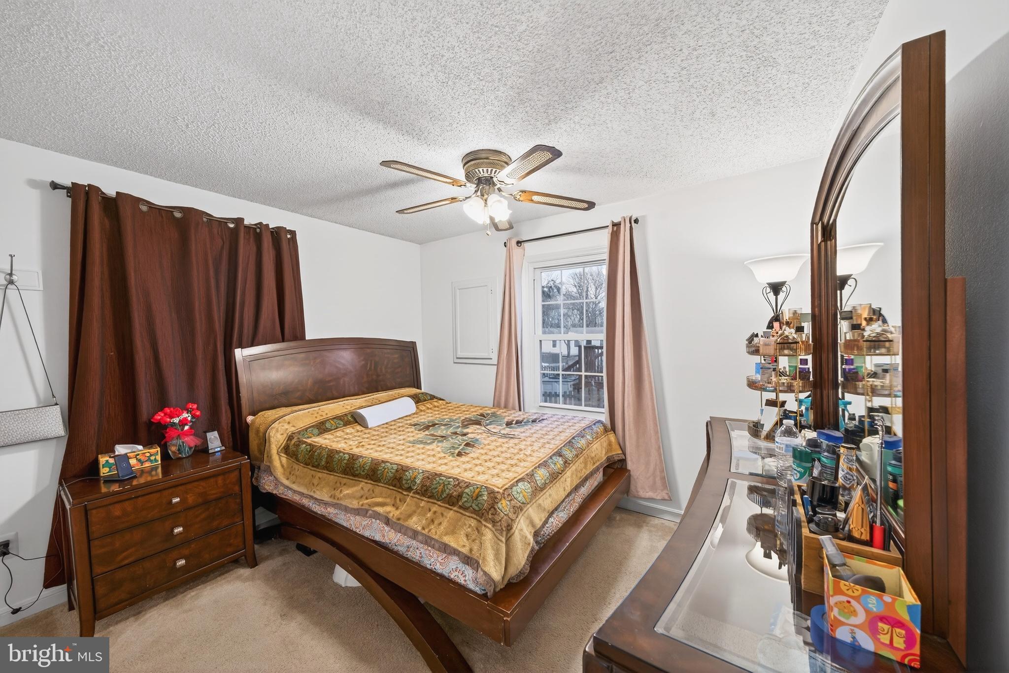 OAK VIEW - Residential