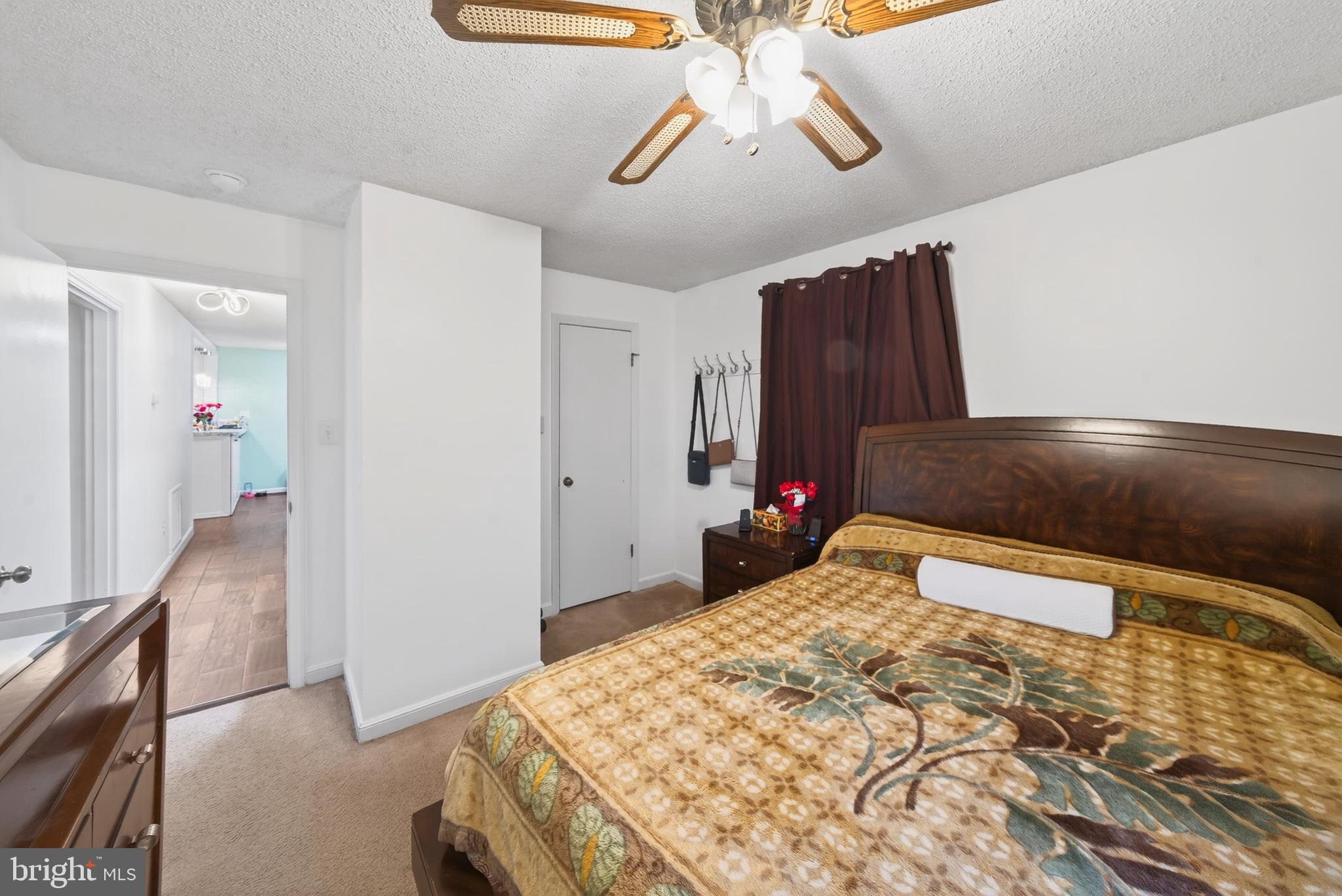 OAK VIEW - Residential