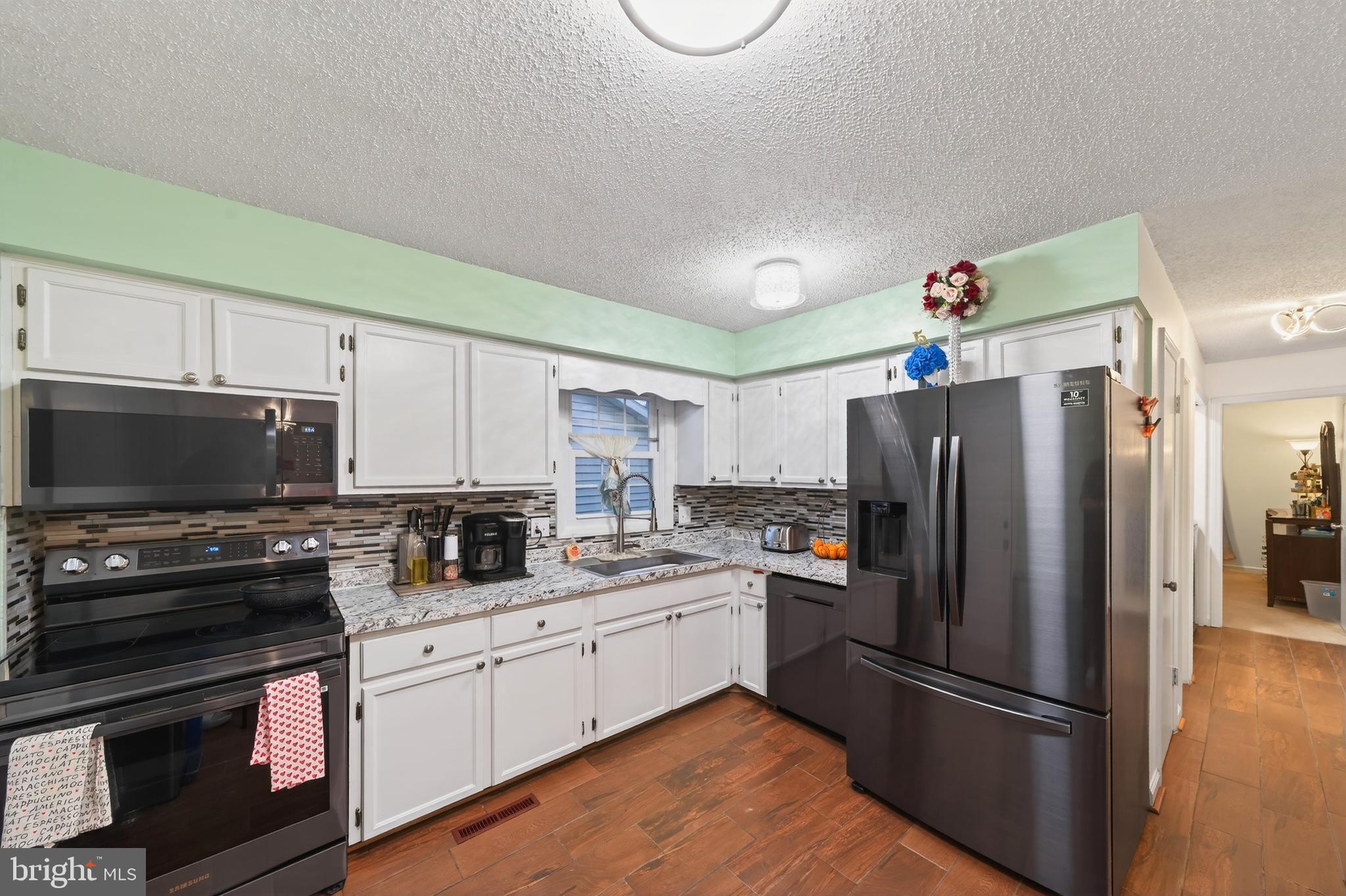 OAK VIEW - Residential