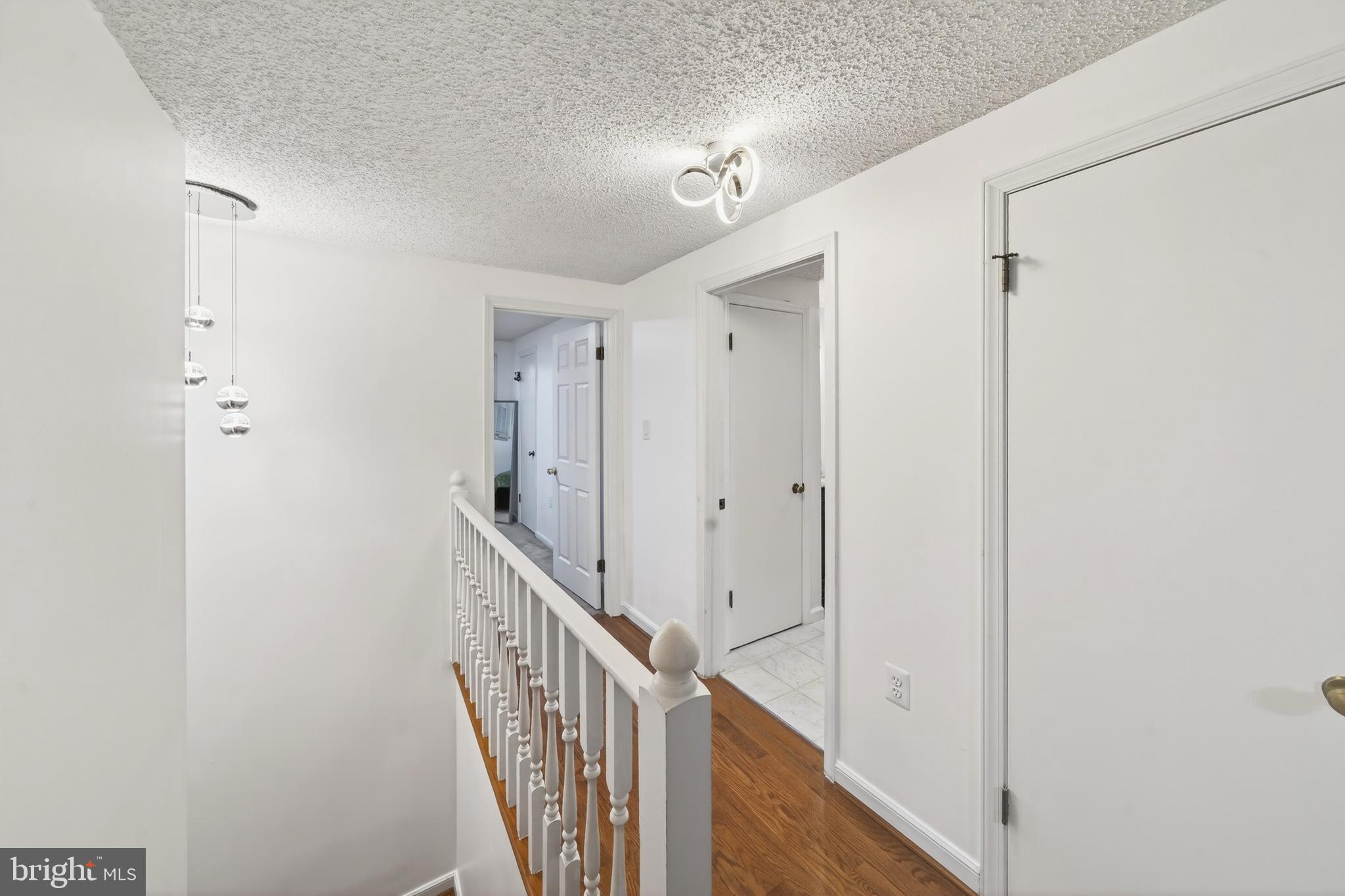 OAK VIEW - Residential