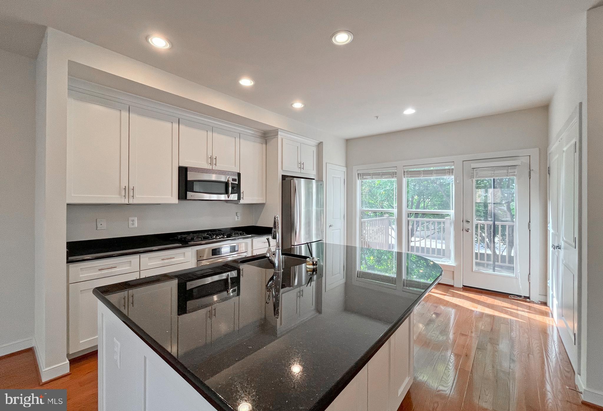 CENTERPOINTE - Residential