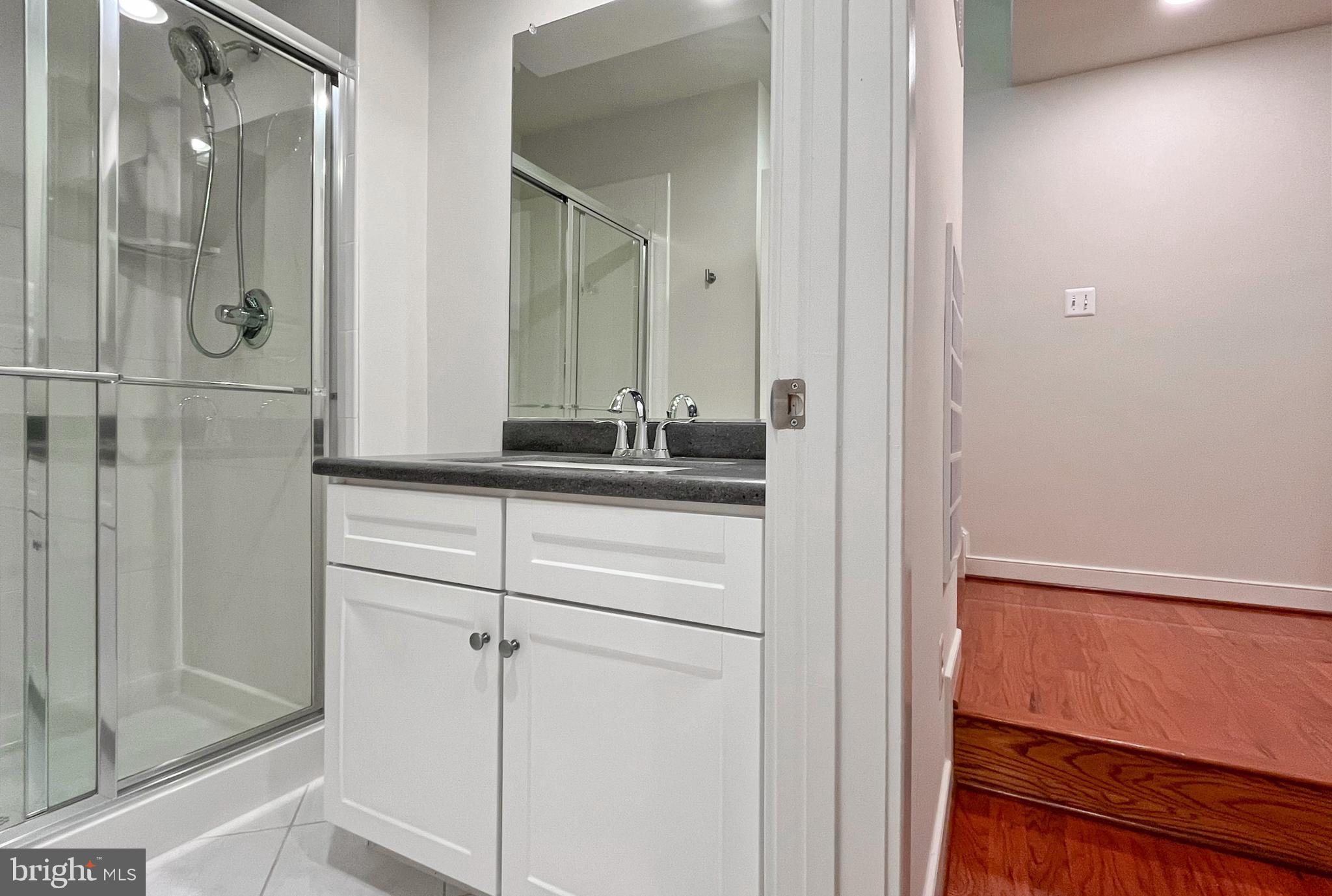 CENTERPOINTE - Residential