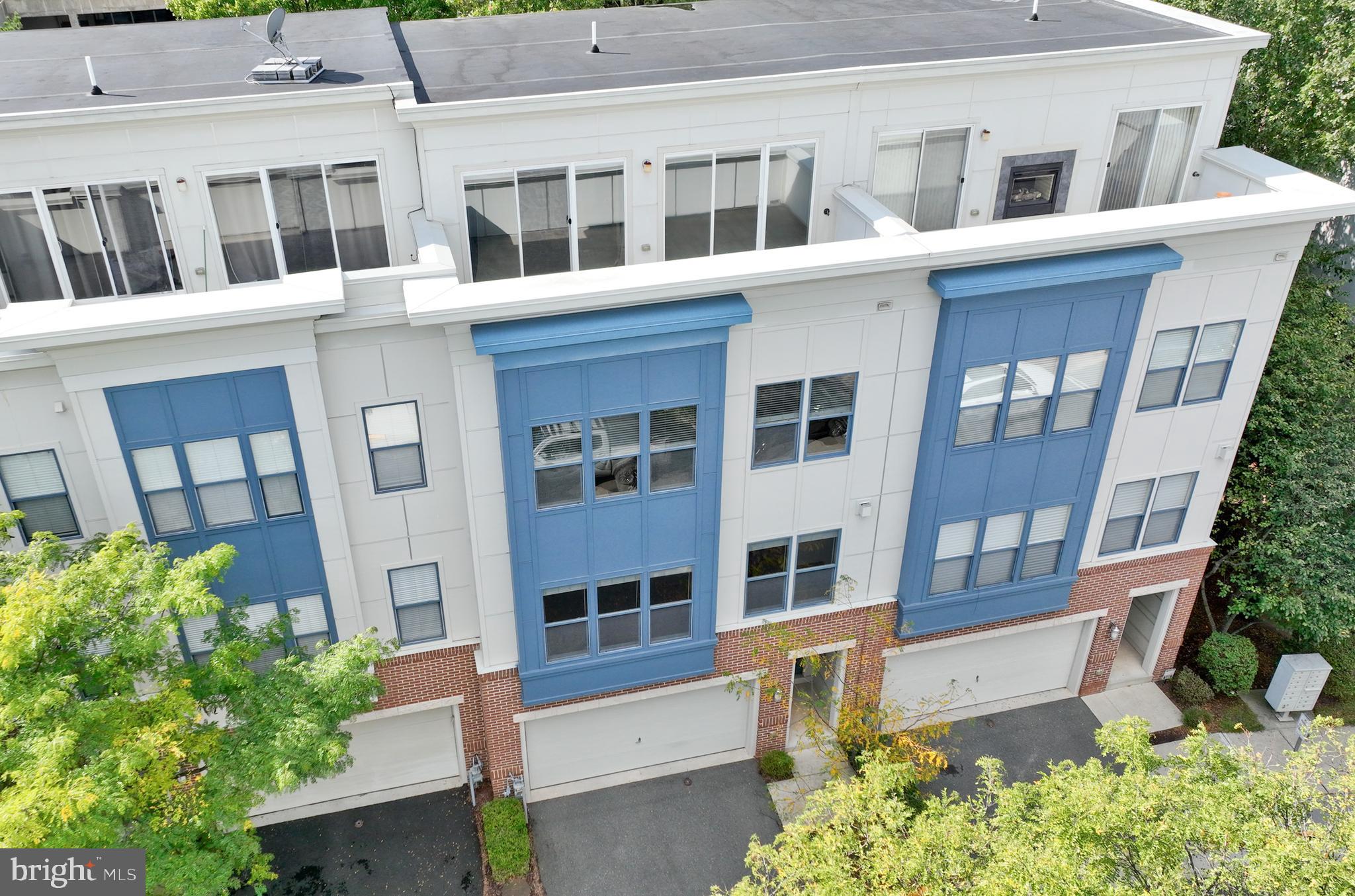 CENTERPOINTE - Residential