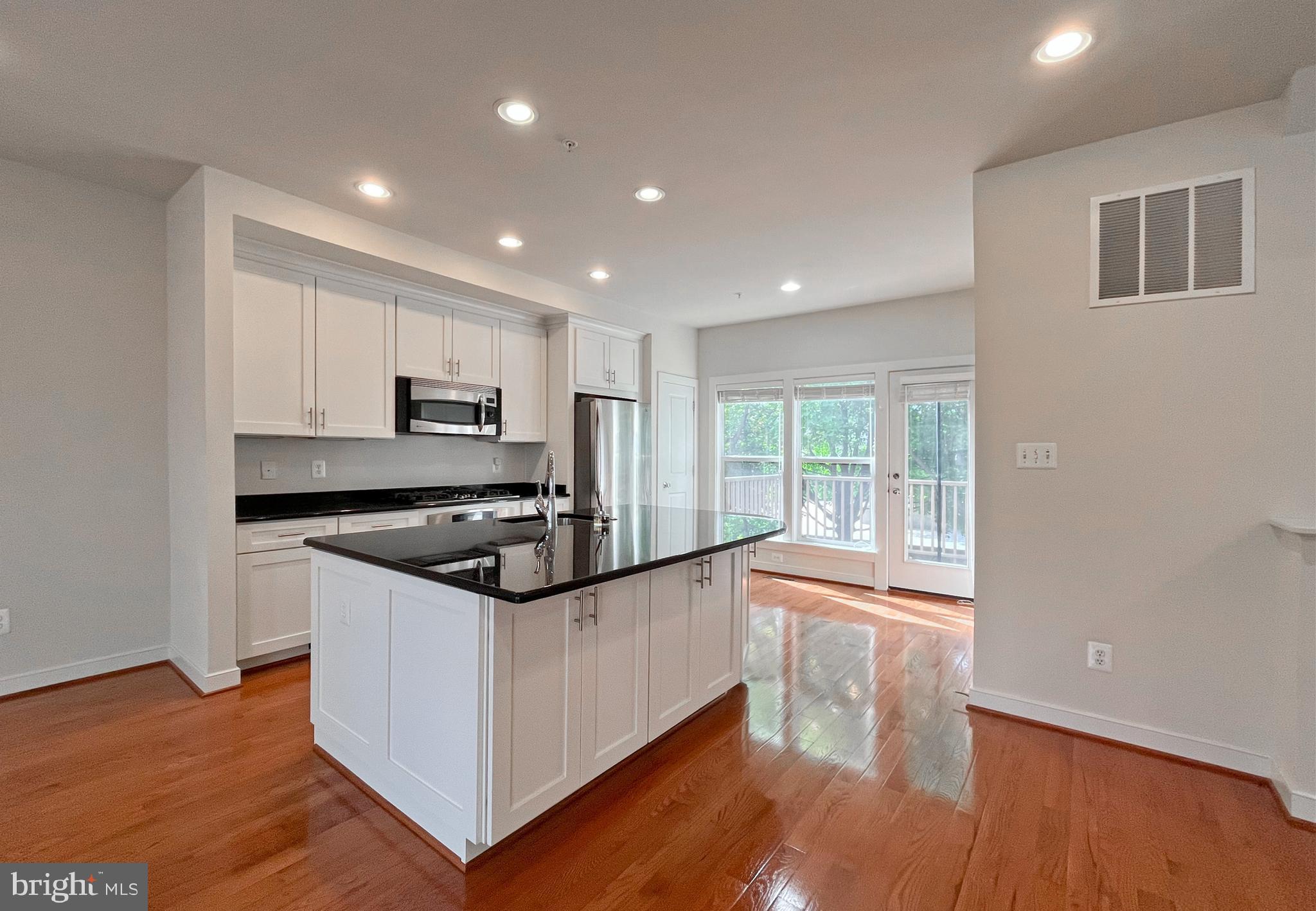 CENTERPOINTE - Residential