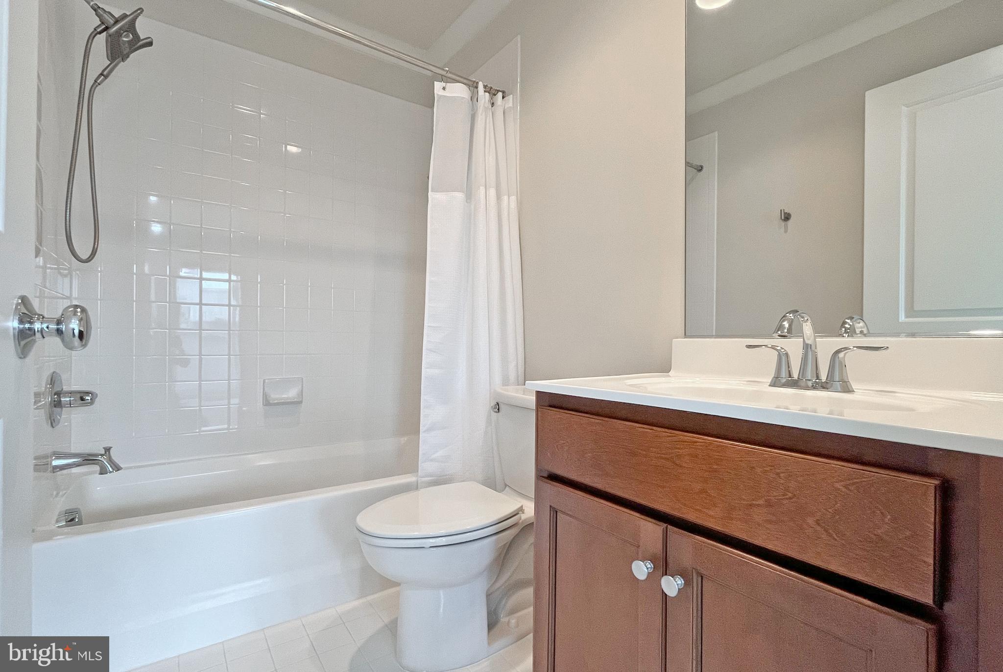 CENTERPOINTE - Residential