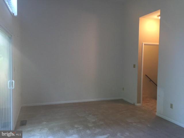 BAY HILLS - Residential