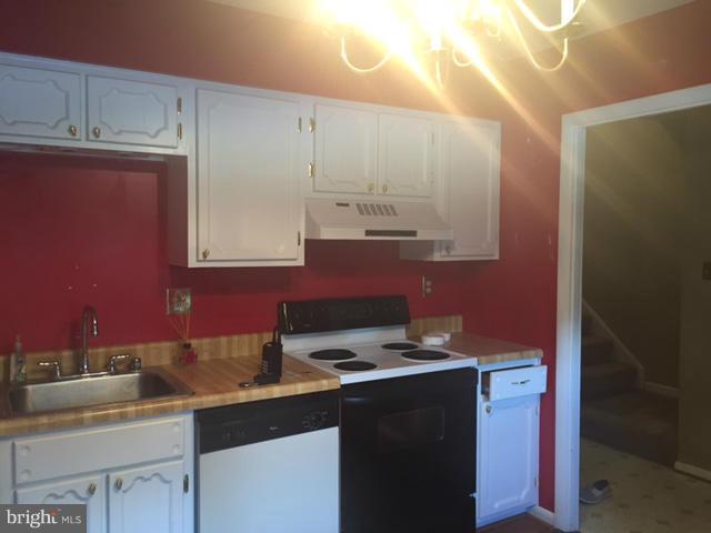 BAY HILLS - Residential