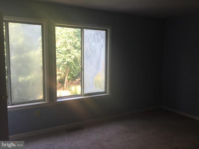 BAY HILLS - Residential