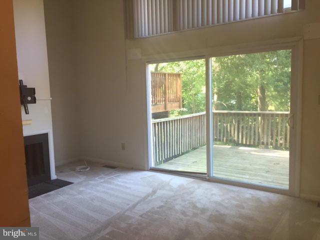 BAY HILLS - Residential