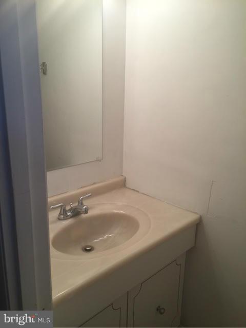 BAY HILLS - Residential