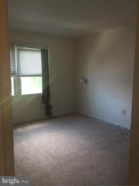 BAY HILLS - Residential