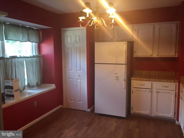 BAY HILLS - Residential